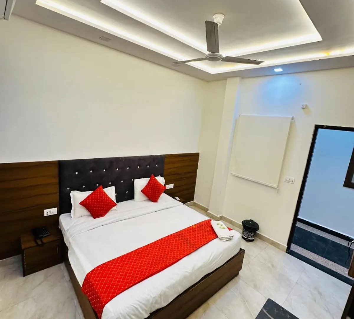 Hotel Town Kama Palace Agra   Agra (Uttar Pradesh)